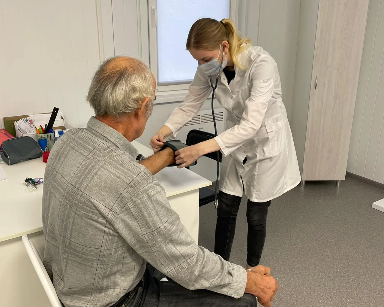 В новые ФАПы Гусевского муниципального округа приехали фельдшеры из Сибири и с Урала 