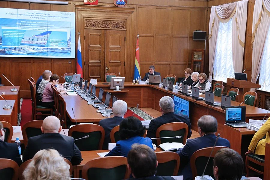 На встрече вице-премьера с главными врачами обсуждены меры по улучшению показателей здоровья населения