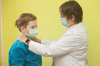  Юных пациентов Светлогорской поликлиники осмотрели врачи Детской областной больницы